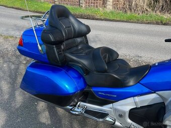 Honda GL 1800 Gold Wing - 5