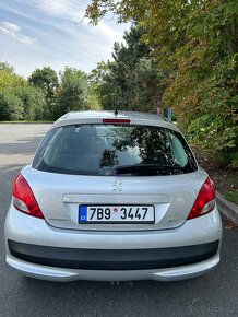 PEUGEOT 207 1,4 8 V 54kW benzín NOVÉ ROZVODY a velký SERVIS - 5