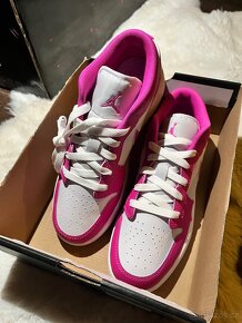 Nike Air Jordan Low  pink (GS) - 5