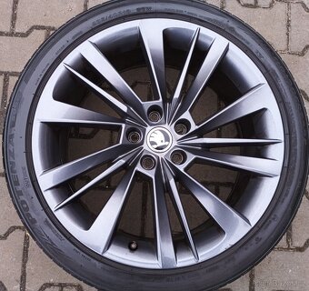 Originální disky Škoda Superb III 5x112 R19 Acamar - 5