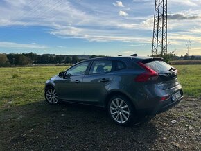 Volvo V40 1.6 D2 Automatic Praha-Písek - 5