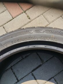 Zimní pneu  245/40 R19 DOT 2622 - 5