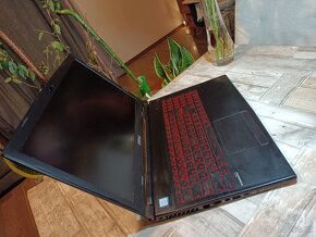 MSI GL63 8RD herní notebook - 5