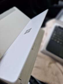 Microsoft Surface GO 64GB - 5