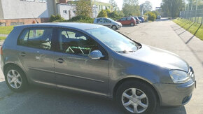 VW GOLF 5 1,4 59kW 2007 HATCHBACK šedá metalíza - 5