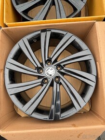 ORIGINÁL Alu Škoda Perseus R18, 5x112 - TOP STAV - 5