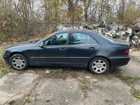 Mercedes Benz w203 2.0d 2003 sedan - 5