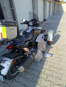 Can am Spyder - 5