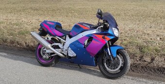 Yamaha YZF 750 R - 5