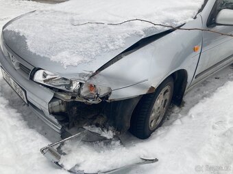 Nissan almera 1.4 - 5