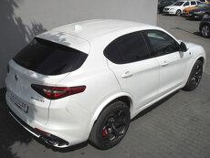 Alfa Romeo Stelvio 2.9 Tw-Turbo V6 Quadrifoglio 1.250.000Kč - 5