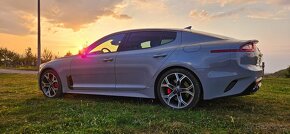 Kia Stinger GT 3.3 4x4 272kW 2018 - 5