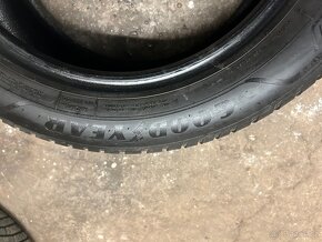 2x zimní pneu 205/55 r16 goodyear dot1020 - 5