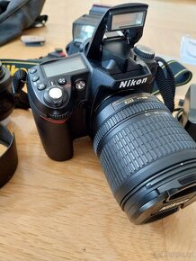 Nikon D90 s příslušenstvím - 5