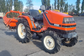 Traktor Kubota B52 - 5