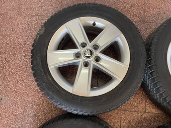 Originalní ALU kola Škoda 5x112 r16 zimní pneu 6mm - 5