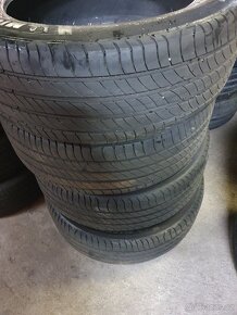 215/55/18 NOVÉ pneu Michelin - 5