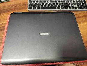 15,4" Toshiba satellite a105-s2071 , 2gb ram , 640 gb hdd - 5