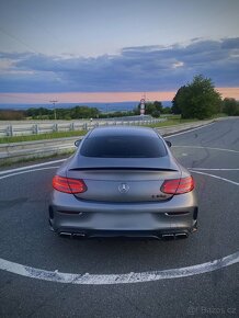 Mercedes-Benz C63s AMG V8 coupe 2017 - 5