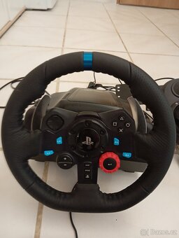 Volant Logitech G29 s řadící pákou a drzakem - 5