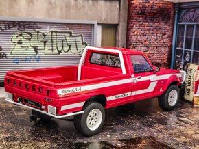 Peugeot 504 PickUp 1:18 Ottomobile - 5