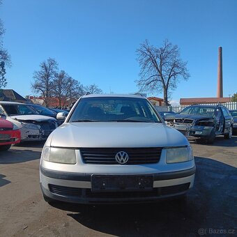 VW Passat Variant - 5