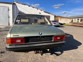 BMW 525 (e12) - 5