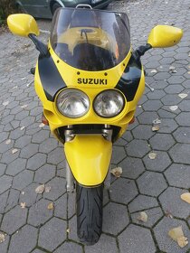 Suzuki gsx750r - 5