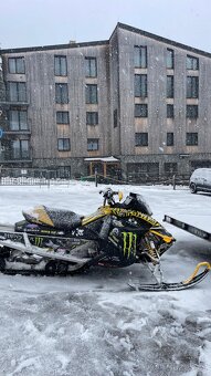 Sněžný skútr Ski-Doo RS 600 - závodní - 5