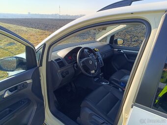 Volkswagen Touran 1.9 TDI DSG - 5