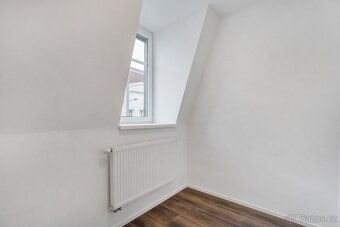 Pronájem bytu 2+kk 33 m² - 5