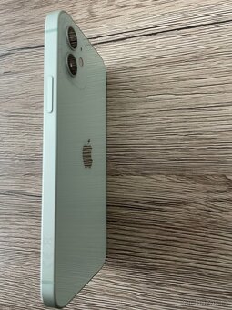 2 kusy iPhone 12 (64 GB) – zelený a černý - 5