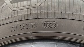 Prodám 235/65 R16c Continental 8mm+ - 5