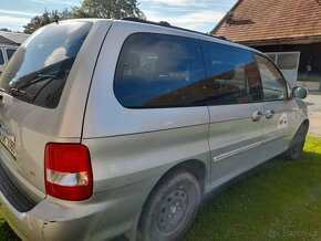 Kia Carnival 7 míst  automat - 5