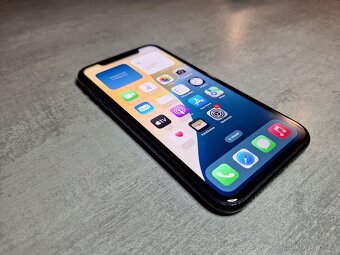 iPhone Xr 64 GB black, 88% baterie - 5