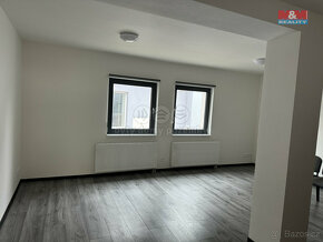 Pronájem bytu 1+kk, 37 m², Hradec Králové, ul. Orlická - 5