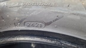 Prodám 4 zimní pneu HANKOOK 275/45/21,cena je za 4 kusy.Pouz - 5