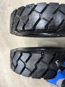 Pneu na VZV Michelin R15, Nové - 5