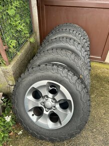 Alukola Jeep zimní pneu BF Goodrich AT 255/70 r18 - 5