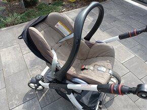 Vajíčko Maxi Cosi a báze isofix do auta - 5