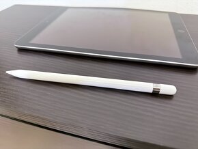 Apple iPad 2018 (6. generace) 32GB + příslušenství - 5