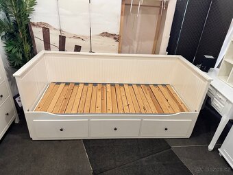 Bílá rozkládací postel-pohovka IKEA HEMNES se šupl - 5