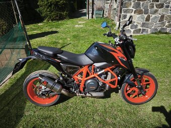 KTM 690 Duke R (2017) krasavec, doplňky, v TP 32kW, po servi - 5