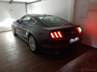 Prodám Ford Mustang GT 5.0 310KW, NOVÉ V ČR, 38000km - 5