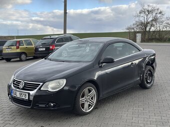 VW EOS Cabrio 2.0FSI 147kW havarované - 5