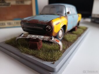 Škoda 100 l 1:24 patina - 5