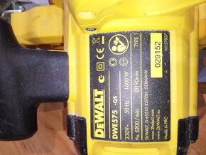 Okružní pila DeWALT DWE575K - 5