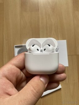 Apple airpod generace 4 - 5