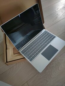 Microsoft Surface Laptop Go - 5