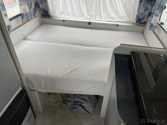 Caravelair Odyssea 400, 4 osoby, wc, pevná postel, 100kmh - 5